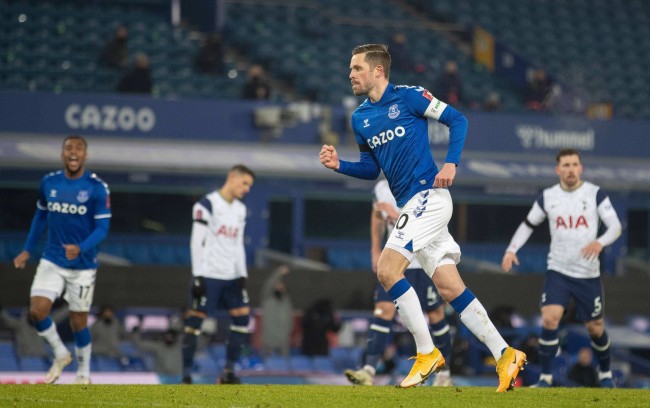 在此基础上 在此基础上