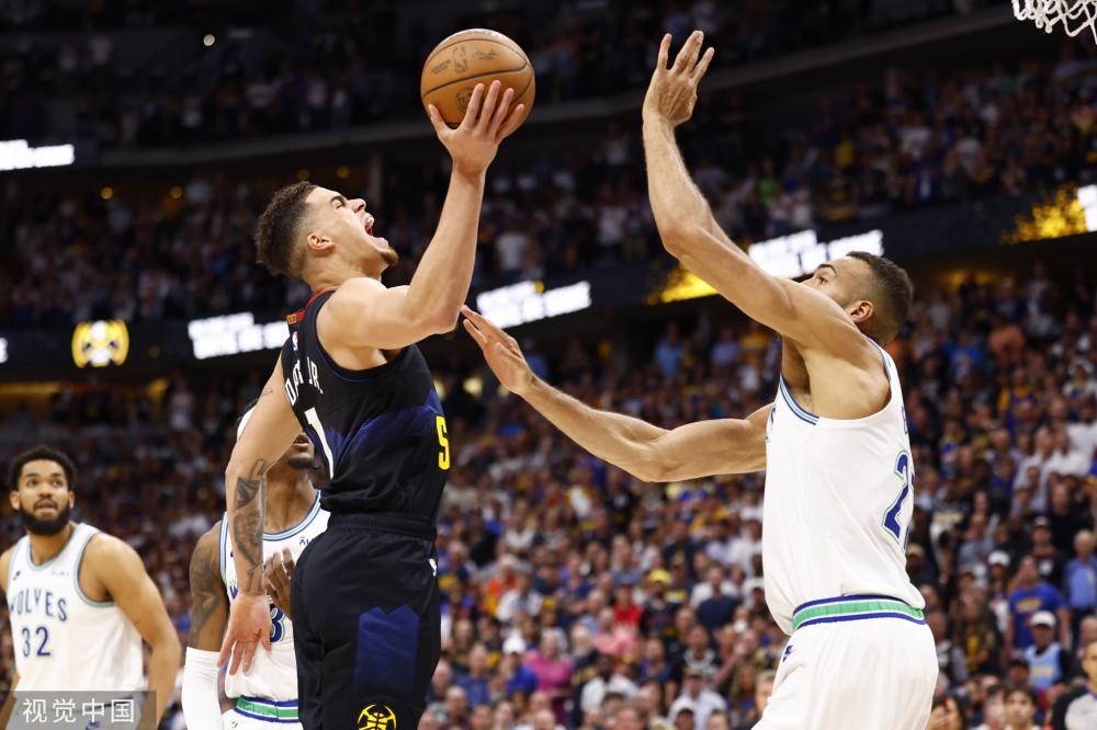 中保持冷静 中保持冷静